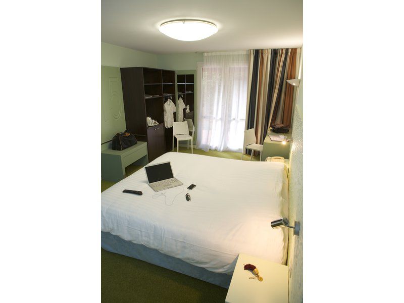 Logis Le Rabelais Hotel- Restaurant - Spa Fontenay-le-Comte Zewnętrze zdjęcie